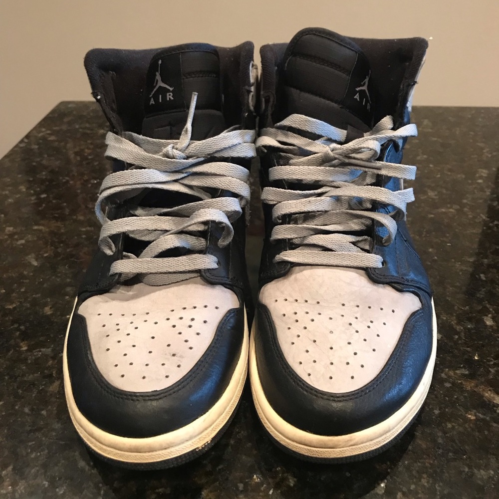 Shadow Jordan 1’s 09’